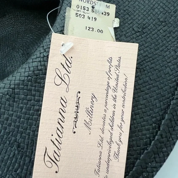 Beautiful Grey with Floral accent Vintage ladies Derby / Church Hat. - Picture 6 of 7